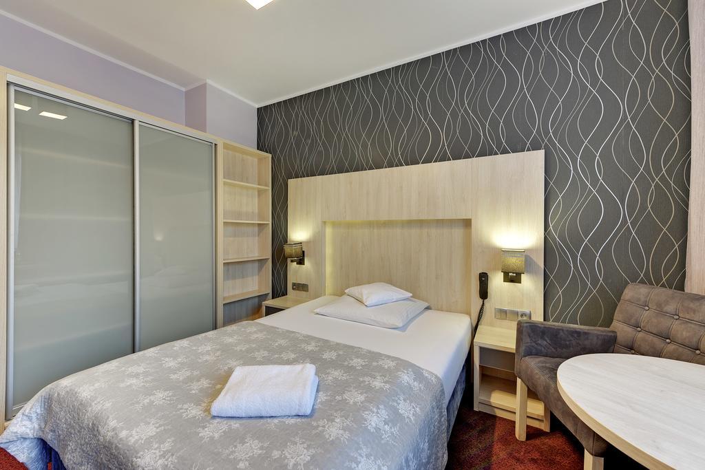 Abak Bed & Breakfast Гданск Екстериор снимка